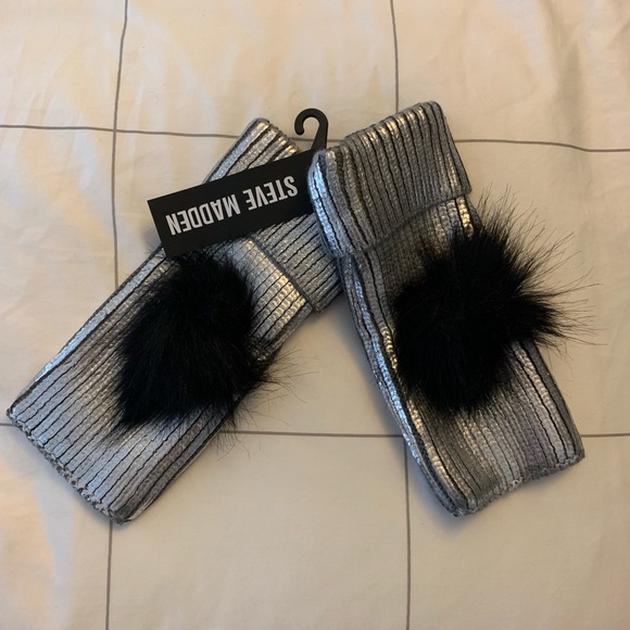 Steve Madden Accessories - Steve Madden fingerless gloves - metallic colored